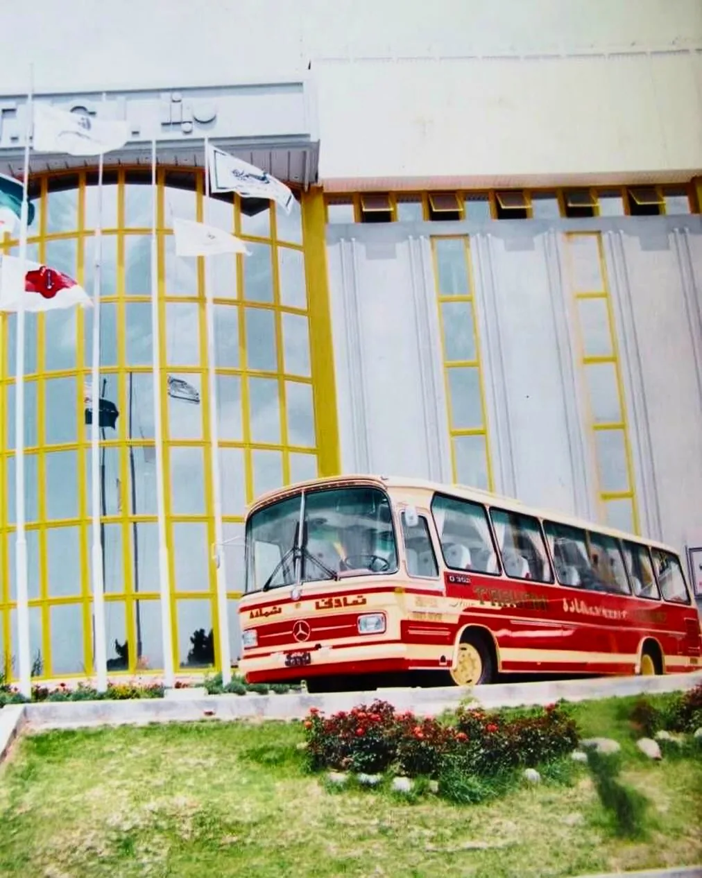 Mercedes-Benz O302 — Iranpeyma's most iconic coach body