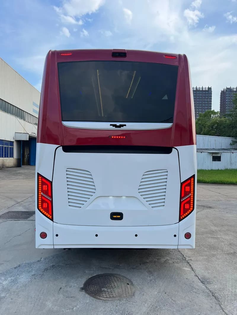 Passenger cabin — black_red, 2+2 layout
