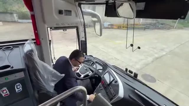 qoqnous-bus-644.mp4